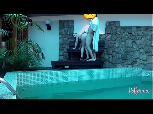 ❤️ Bòs envite sèvant nan pisin lan, men li pa t 'kapab reziste yon cho ️❌ Sèks super nan nou % ht.hentaiser.ru% ﹏